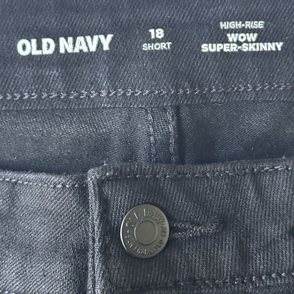 Old Navy Women's Black High Rise Wow Super Skinny Jeans Plus Size 18 Short NWT - Picture 2 of 6